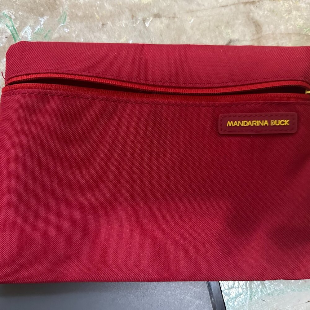 Mandarina Buck Turkish Airlines Amenity Red Bag 7.5" x 5.5" Empty